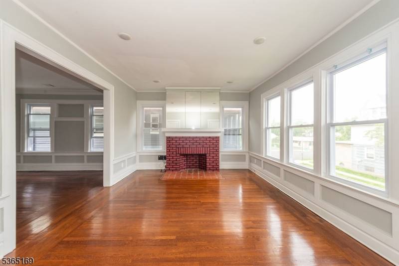 South Orange Village Twp., NJ 07079,5 Montrose St #2