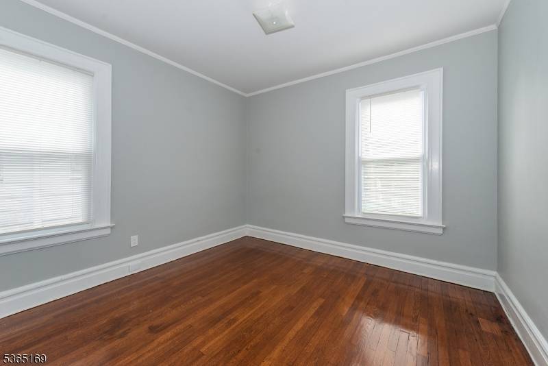 South Orange Village Twp., NJ 07079,5 Montrose St #2