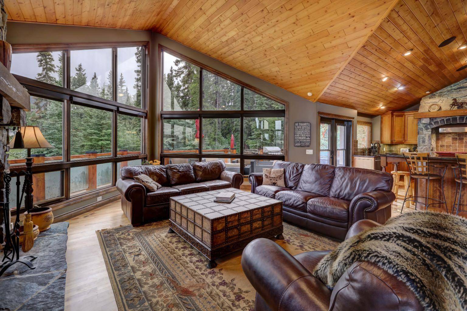 Canmore, AB T1W 3G7,220 Miskow Close