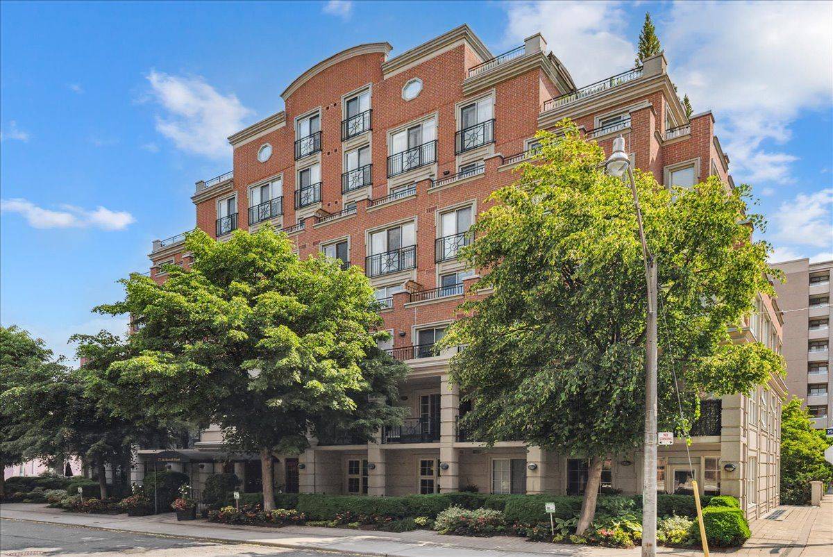 Toronto C02, ON M5R 3V3,77 McMurrich ST #502