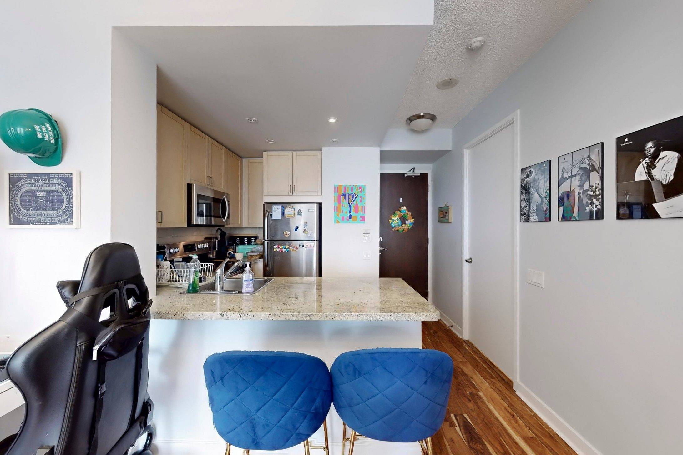 Toronto C08, ON M4W 3Y1,85 Bloor ST E #1403