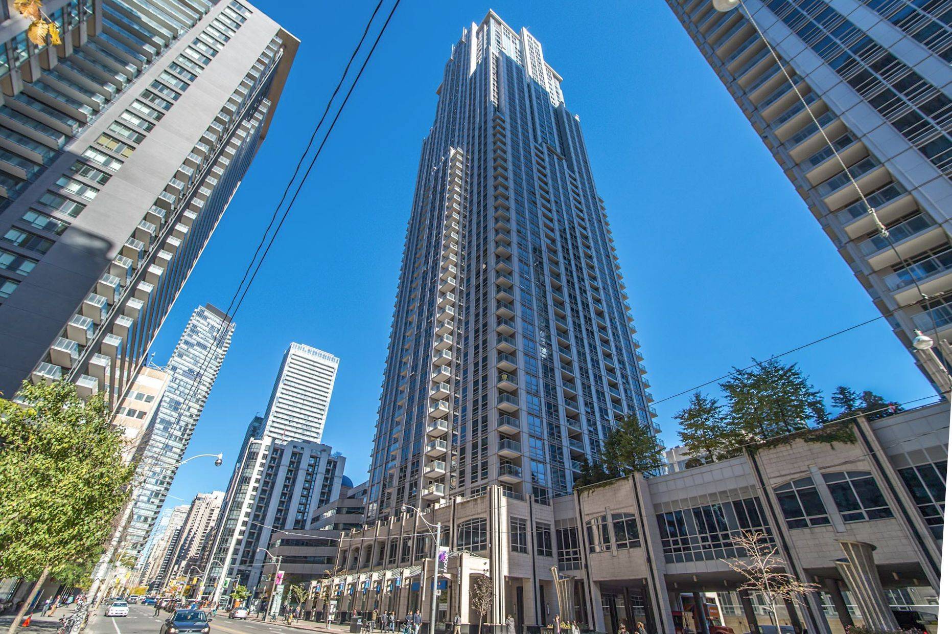 Toronto C01, ON M5G 2R3,763 Bay ST #404