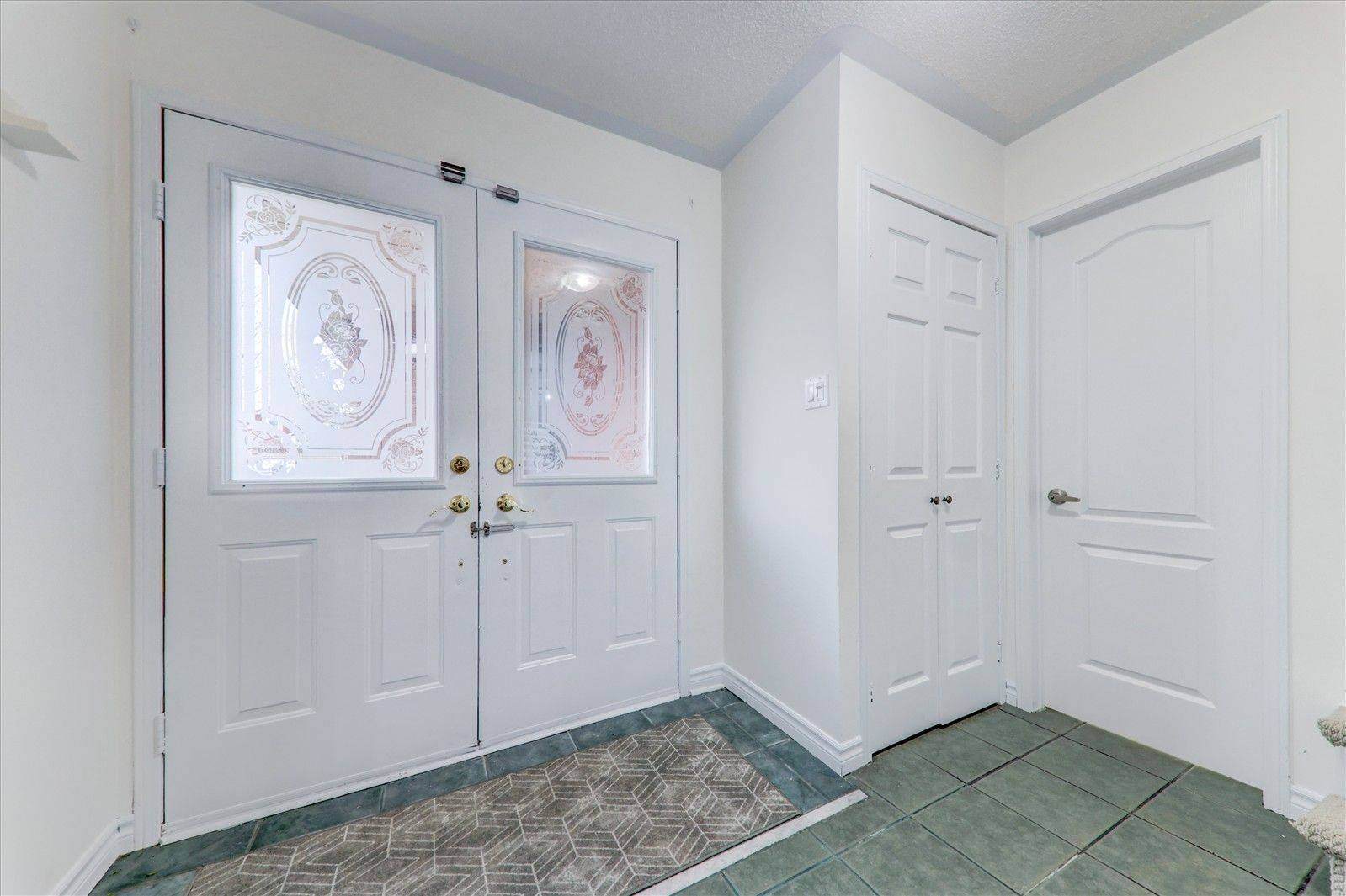 Clarington, ON L1E 2W6,27 John Walter CRES