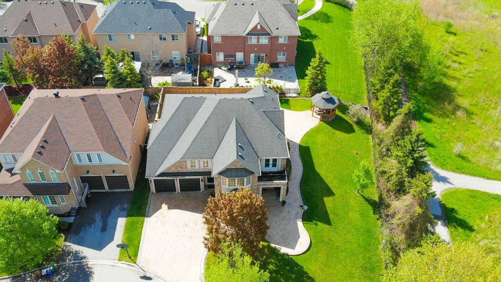 Ajax, ON L1T 0G2,6 Mackellar CT
