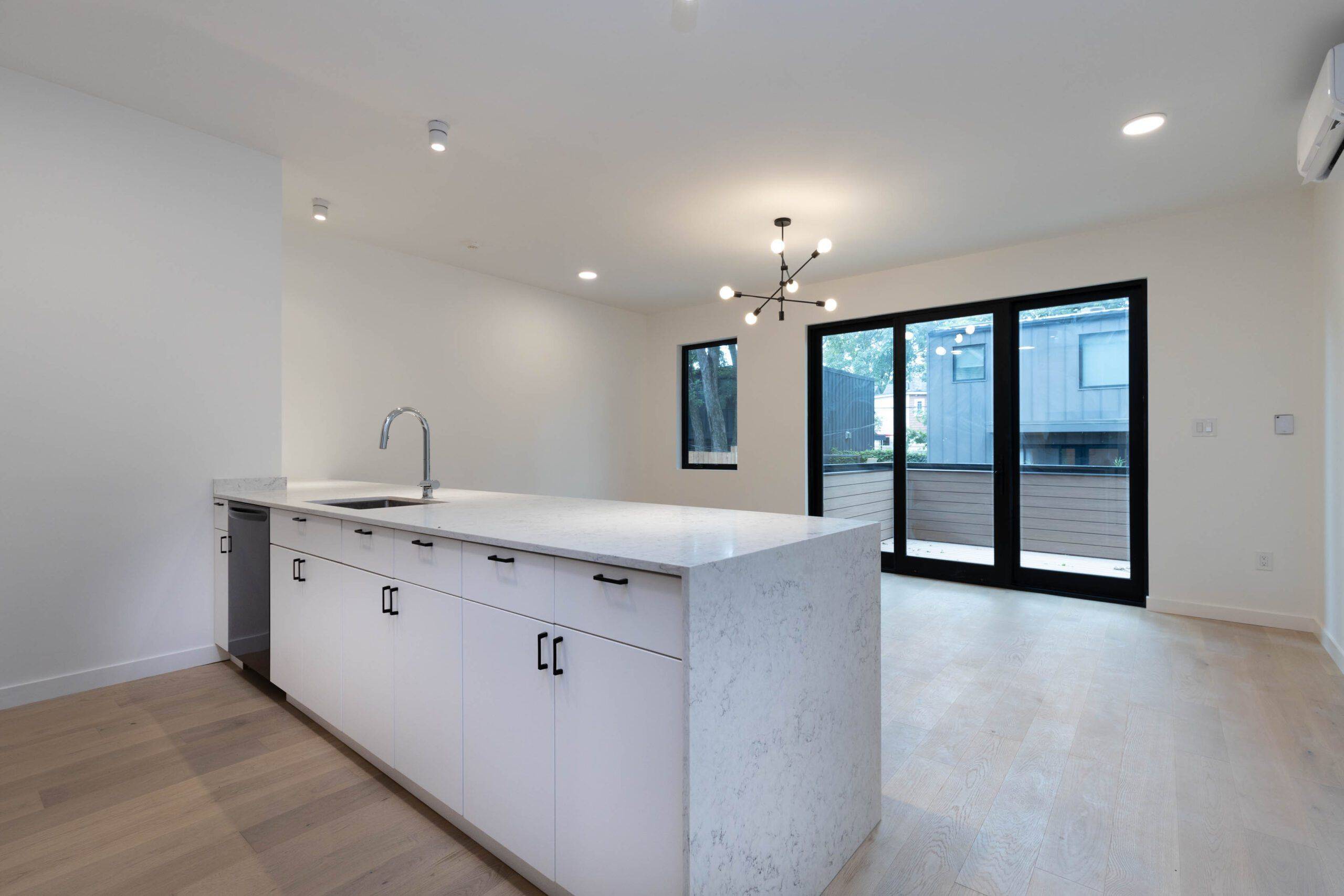 60 Jones AVE #C, Toronto E01, ON M4M 2Z8