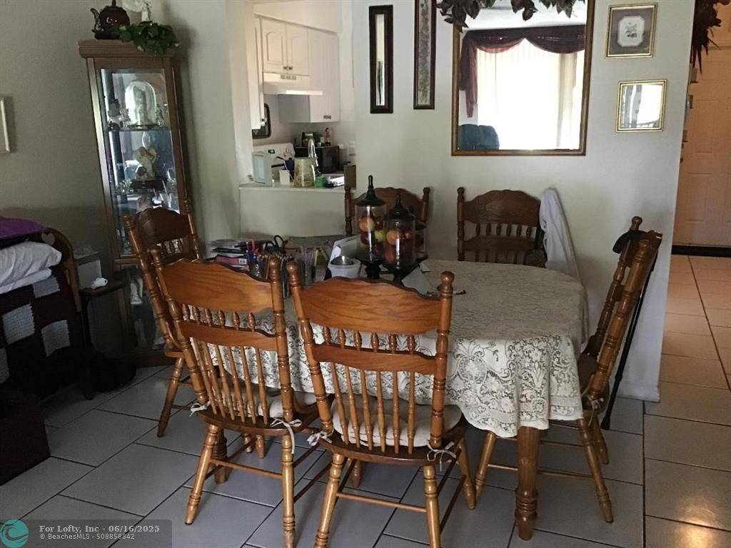 Margate, FL 33063,7320 Lake Circle Dr #407