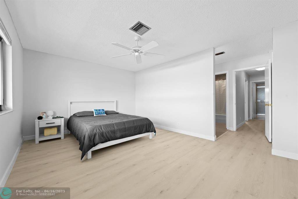 Pompano Beach, FL 33062,Address not disclosed