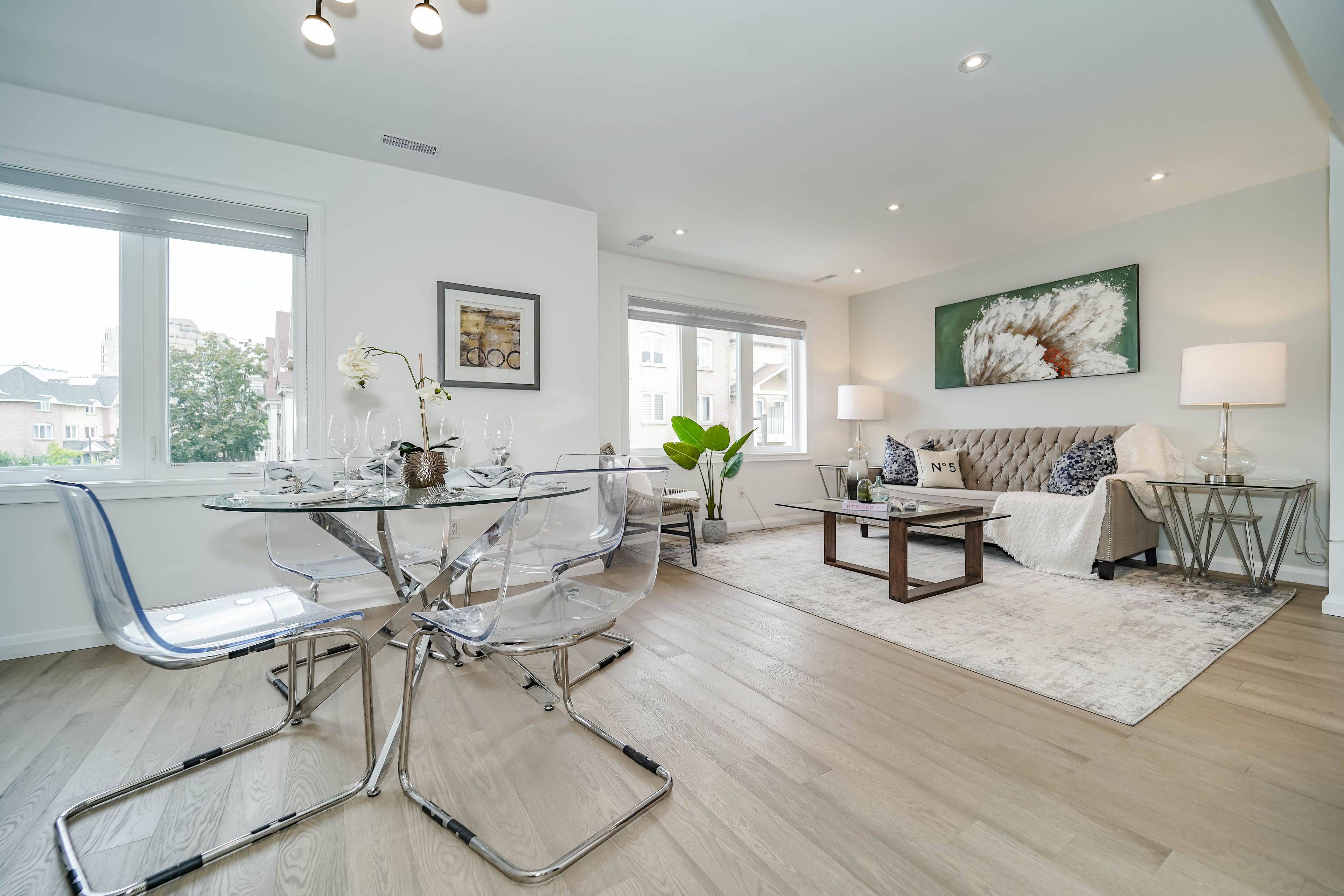 Richmond Hill, ON L3T 0G1,75 Weldrick RD E #102