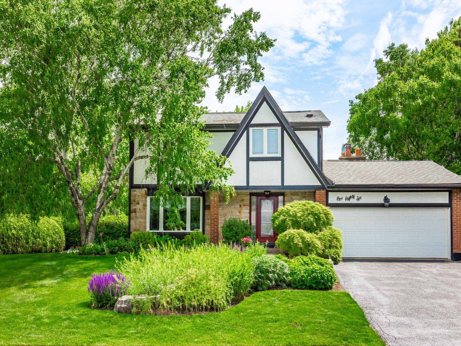 186 Romfield Circuit, Markham, ON L3T 3J1
