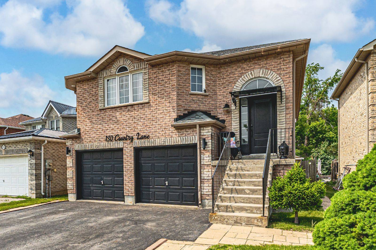 130 Country LN, Barrie, ON L4N 0N2