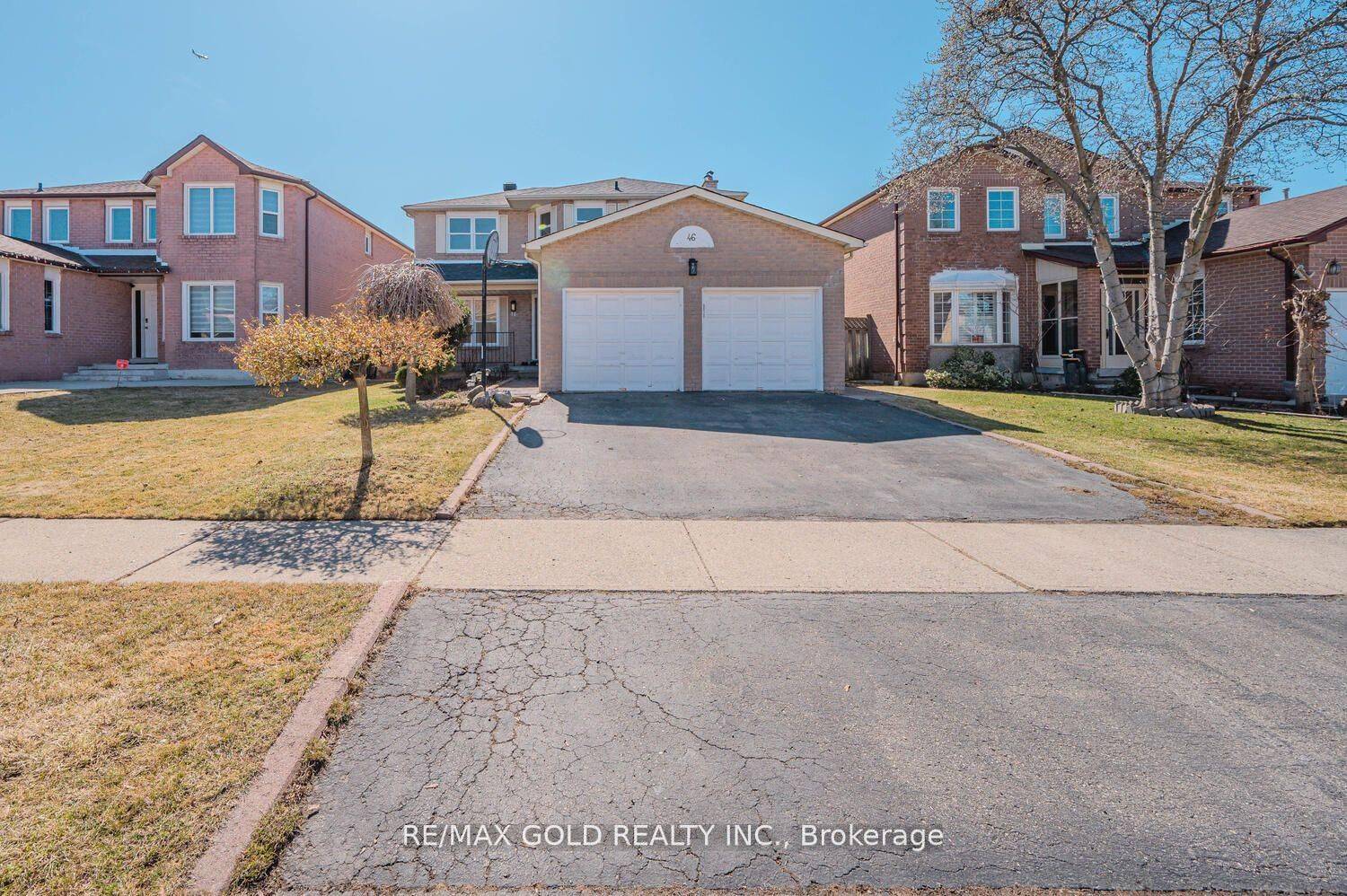 Brampton, ON L6W 4C4,46 Plover PL