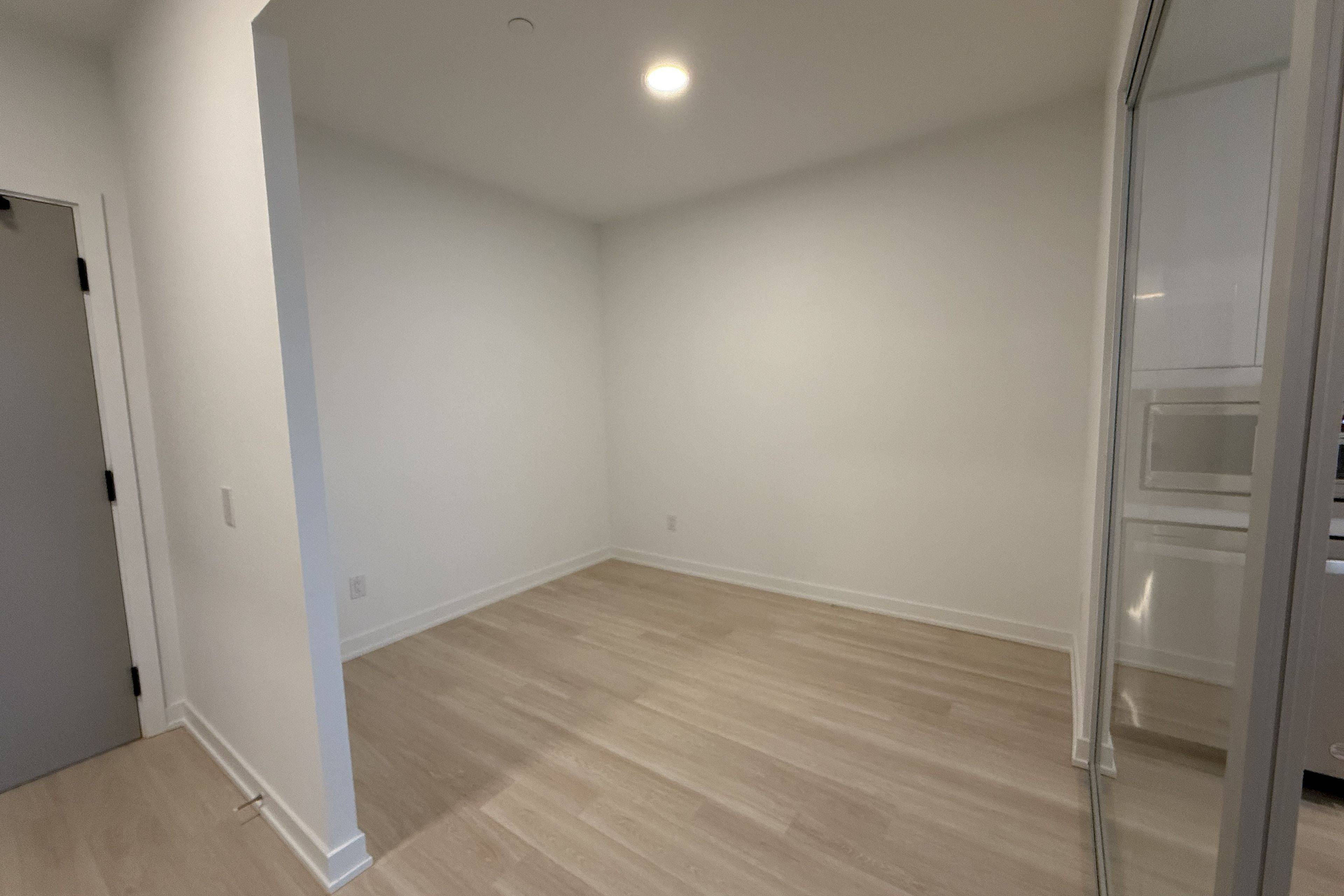 Mississauga, ON L4Z 0C9,5105 Hurontario ST #416A
