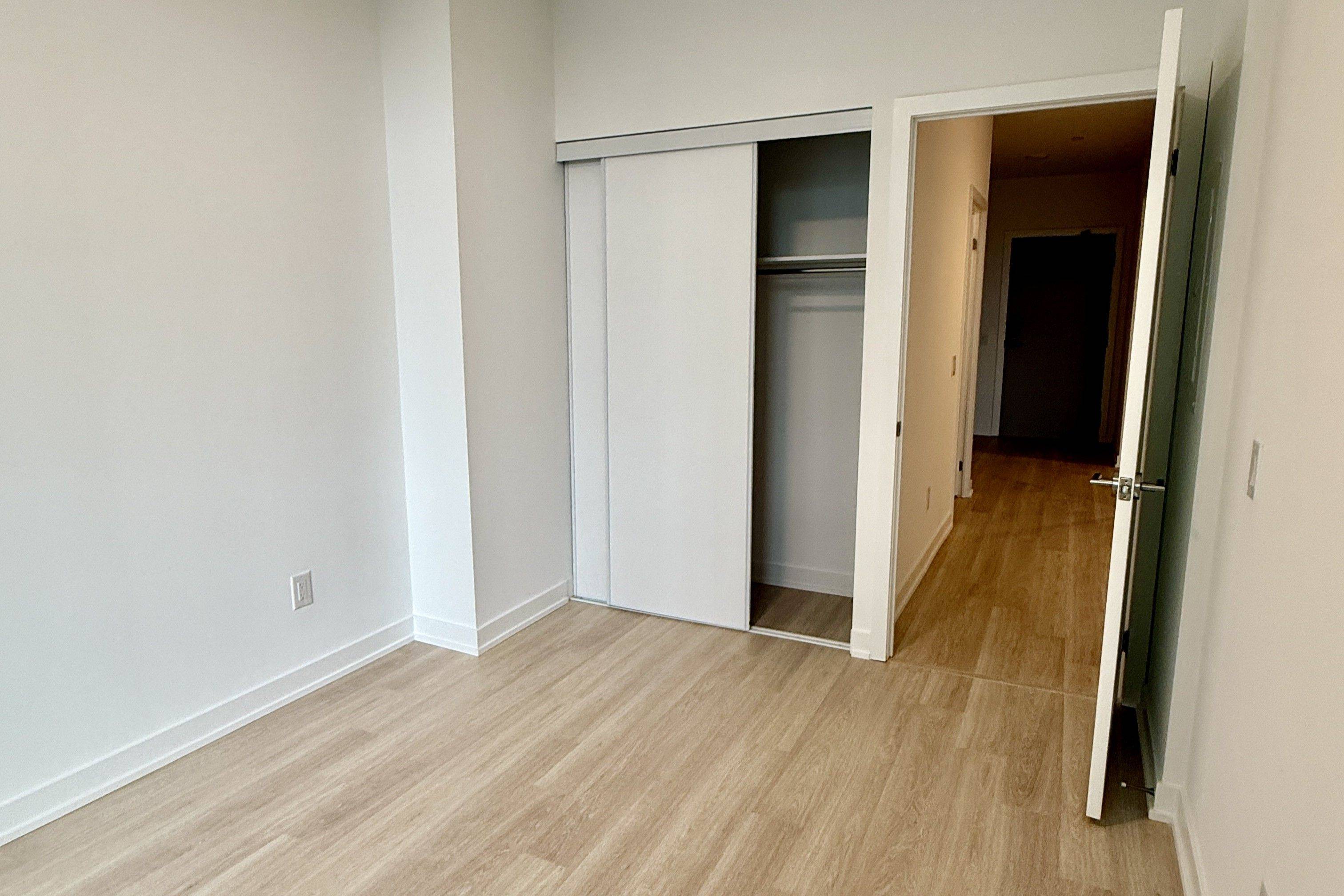 Mississauga, ON L4Z 0C9,5105 Hurontario ST #416A