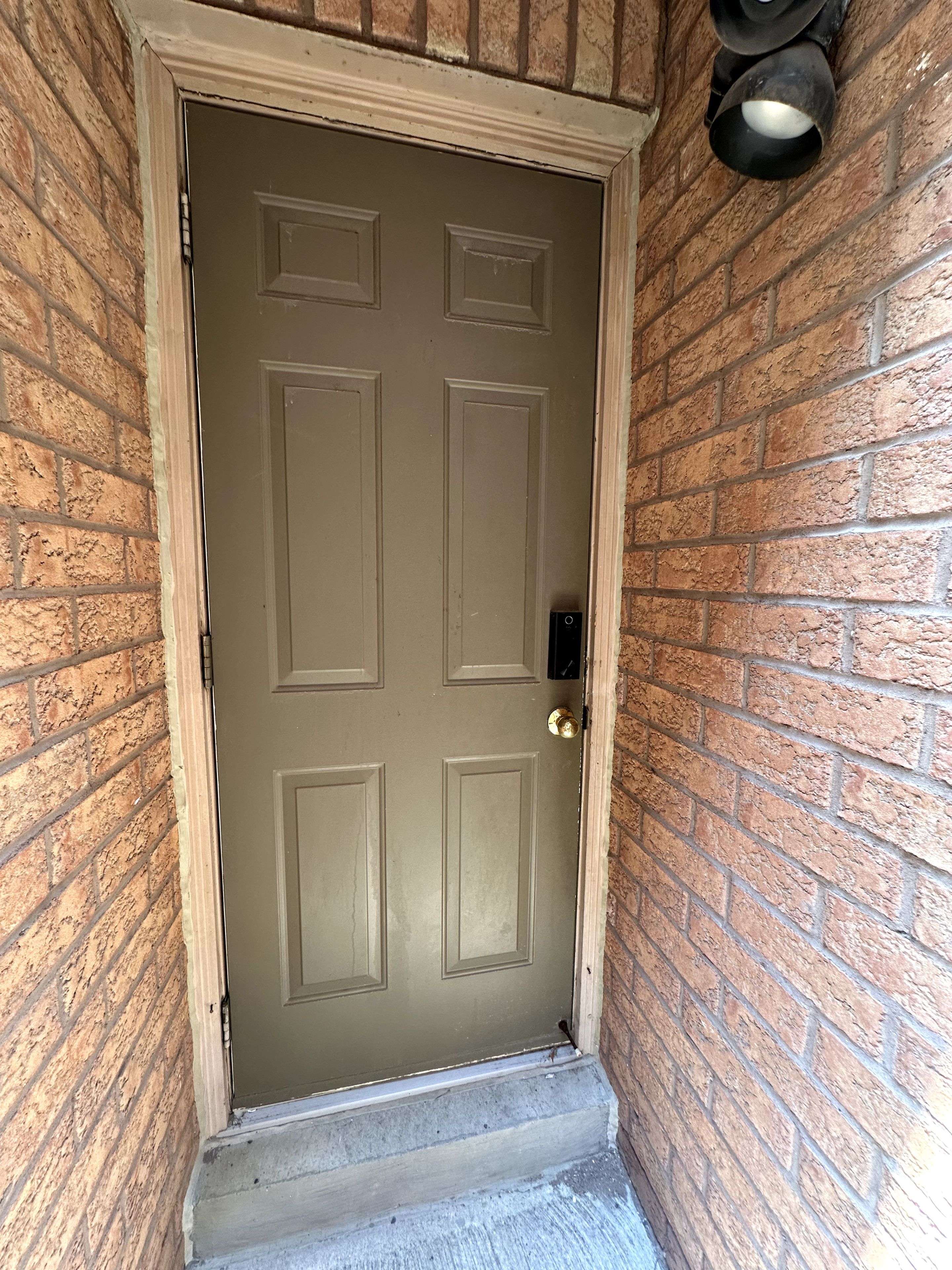Brampton, ON L6P 1B1,20 Hollowgrove BLVD #Basement