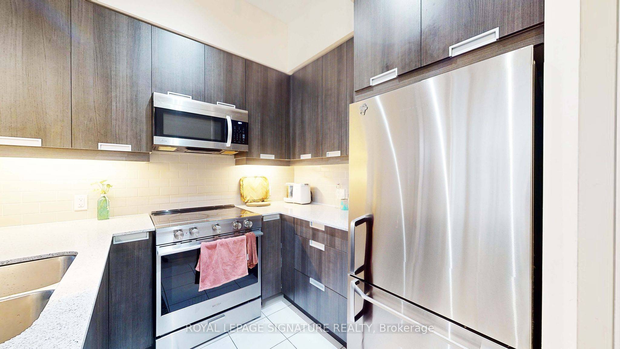 Mississauga, ON L5R 0G6,65 Watergarden DR #107