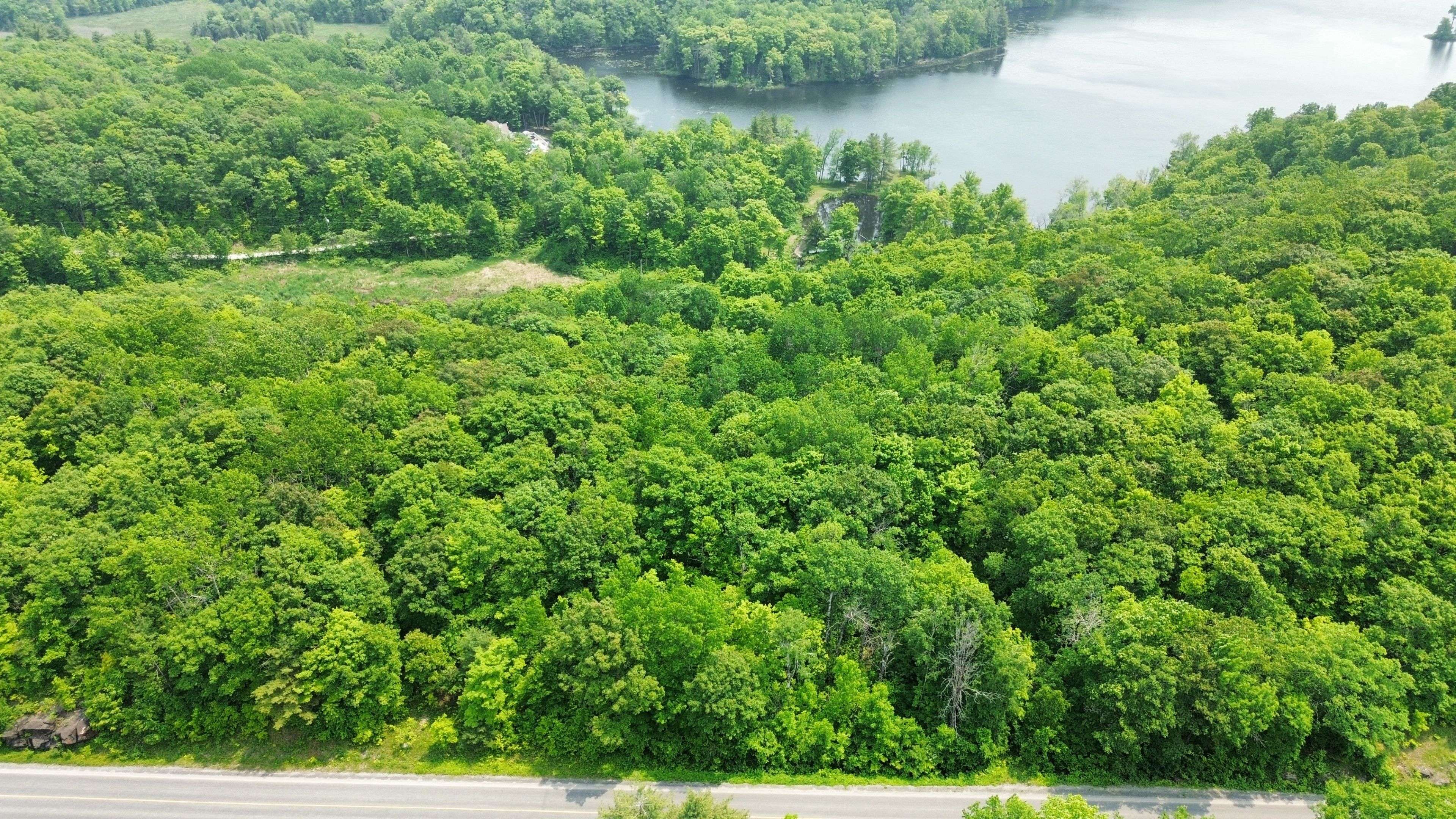 Frontenac, ON K0H 2B0,00 Crow Lake RD