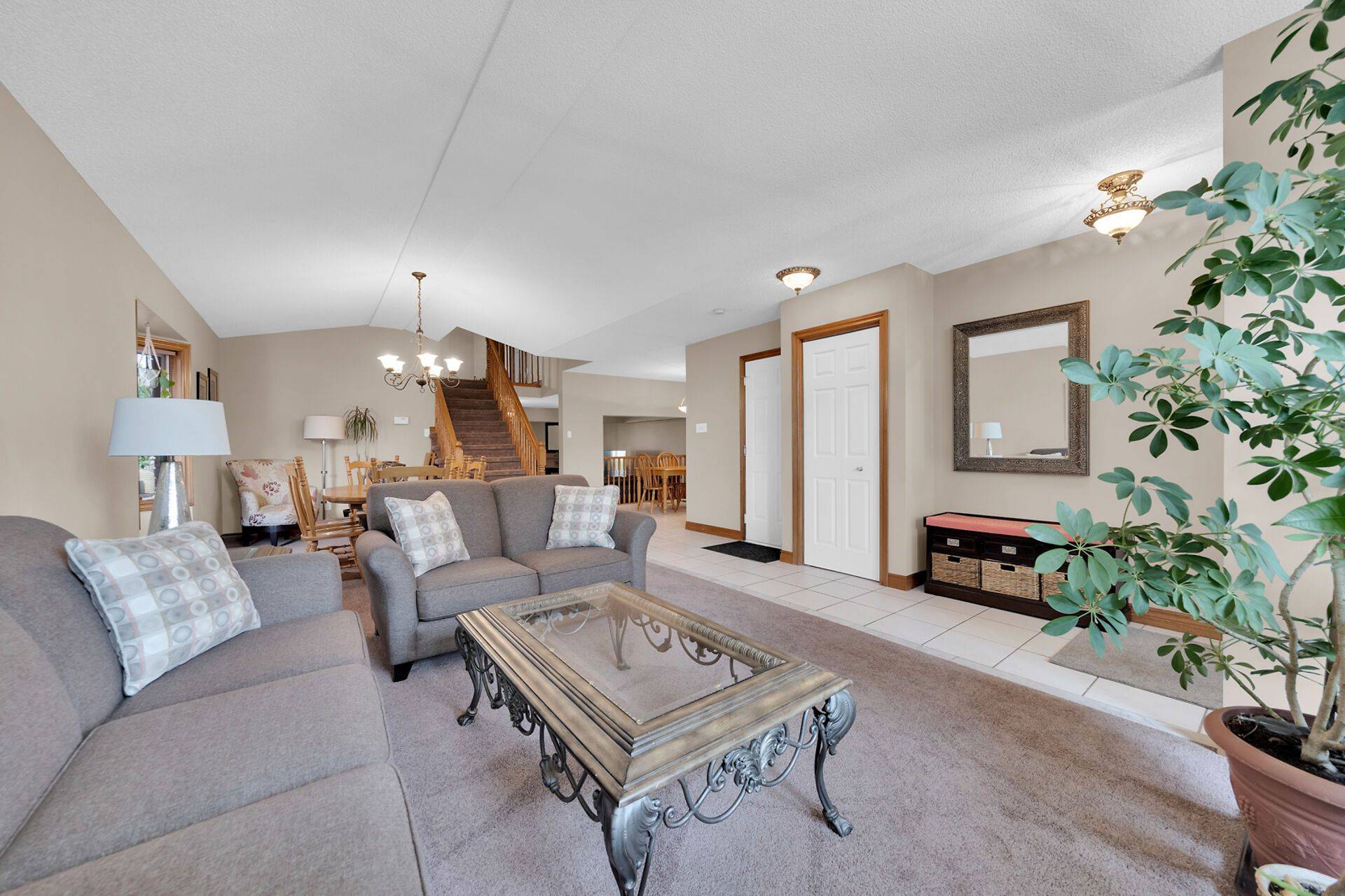 Hamilton, ON L0R 1W0,212 Alderlea AVE