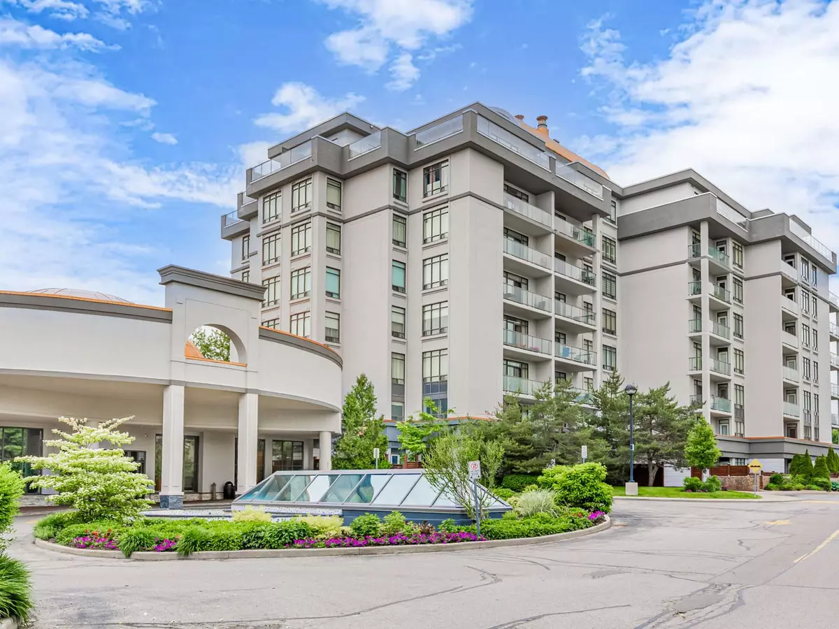 Richmond Hill, ON L4C 0S7,11121 Yonge ST #217