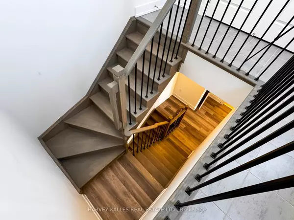 Richmond Hill, ON L4E 4H1,9 Phelps LN #270