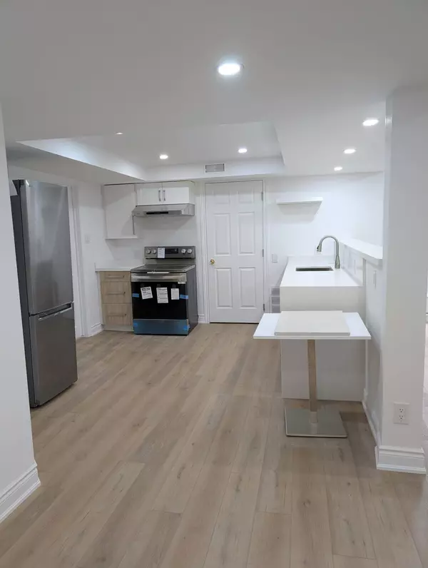 Mississauga, ON L5M 4M7,5436 Edencroft CRES