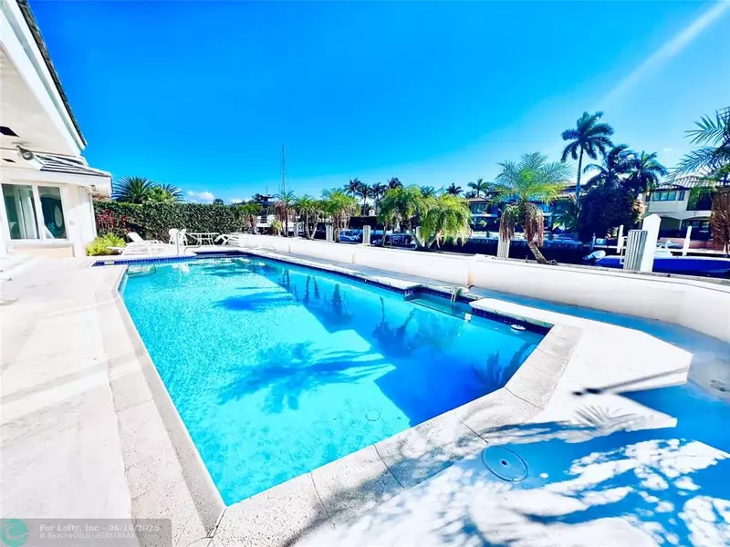 10 Isla Bahia Dr, Fort Lauderdale, FL 33316