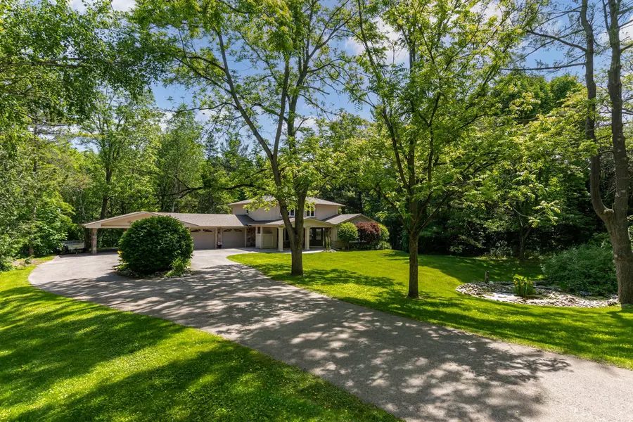 65 Watch Hill RD, King, ON L7B 1K1
