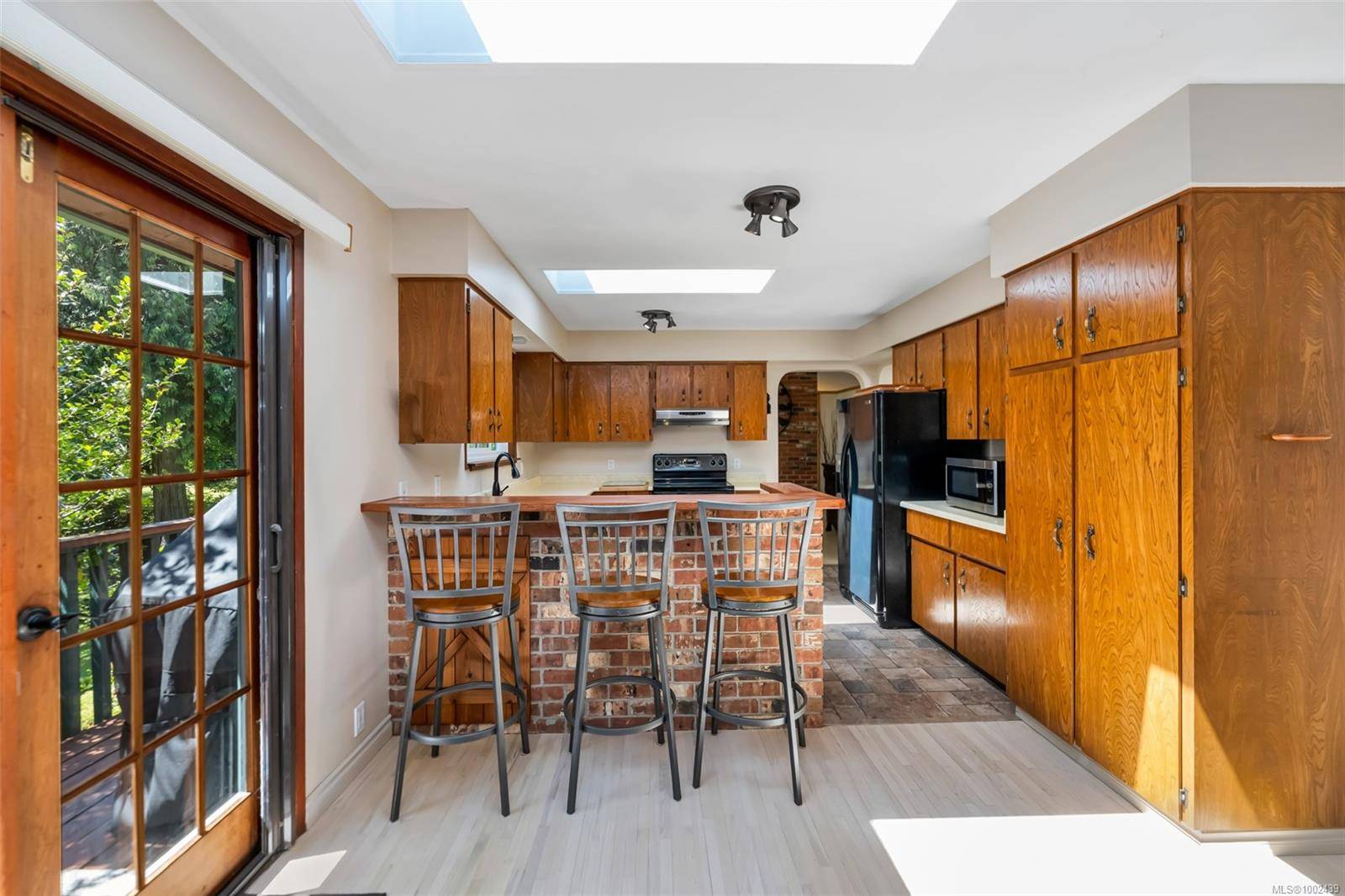 Mill Bay, BC V8H 1E6,665 Meredith Rd