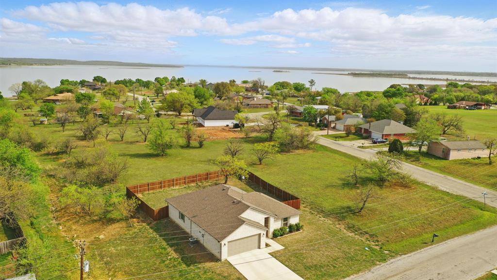 216 Runaway Bay Drive, Runaway Bay, TX 76426