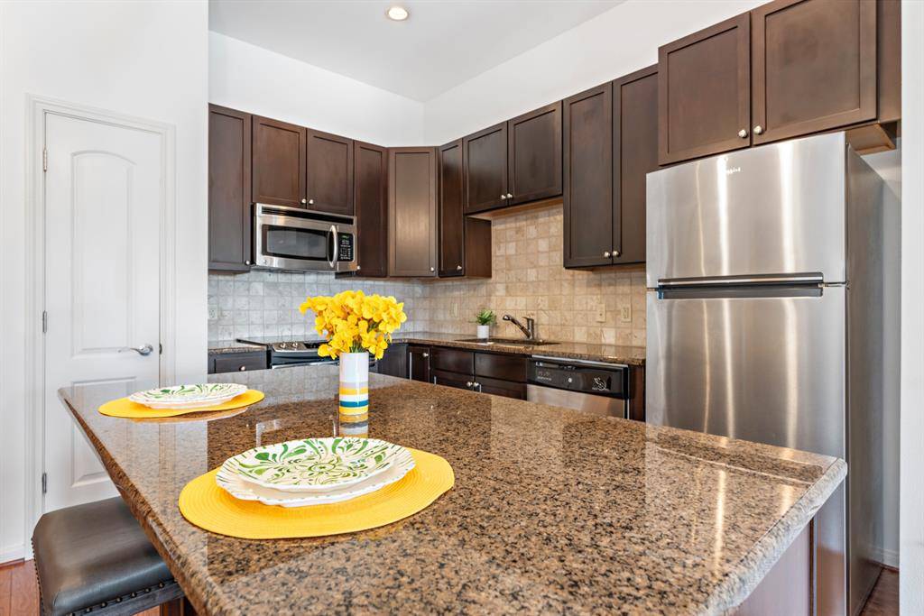 Waco, TX 76701,330 Austin Avenue #321