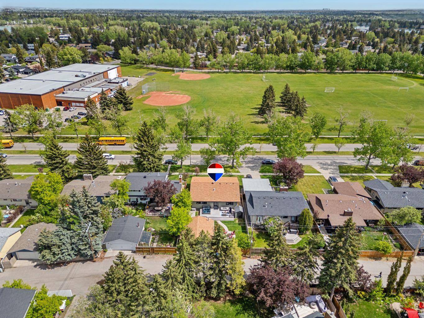 Calgary, AB T2J 3S7,12631 Bonaventure DR Southeast