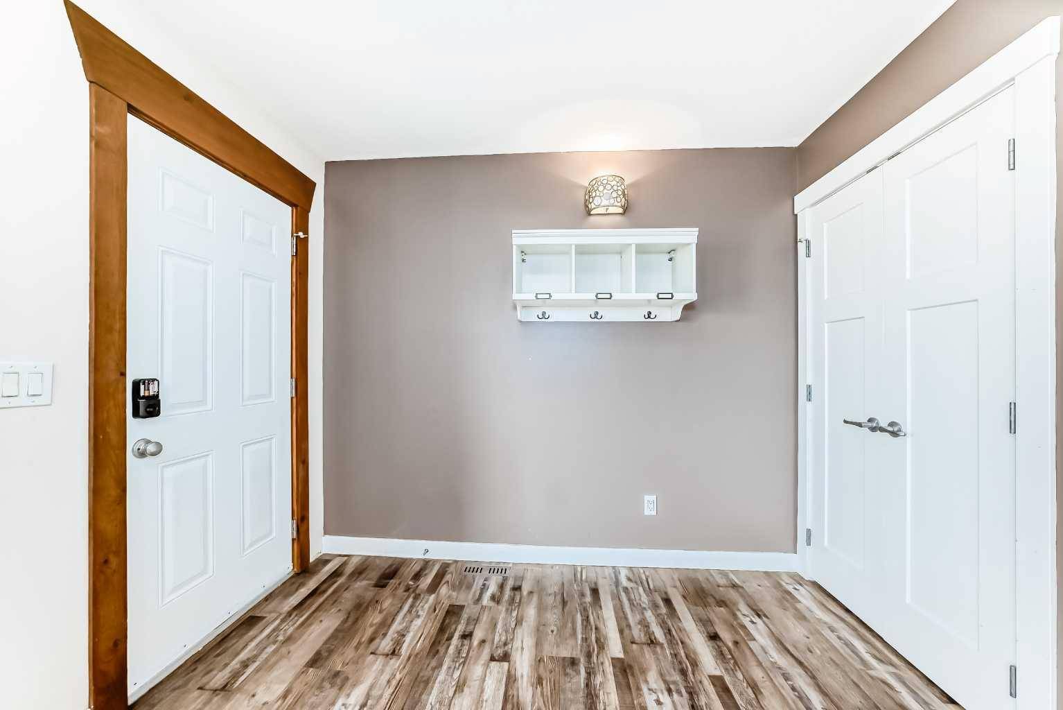 Calgary, AB T3B 1Y4,8108 46 AVE Northwest