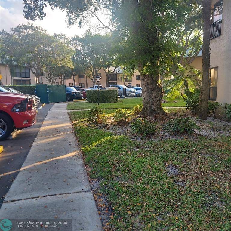 Pompano Beach, FL 33063,3420 NW 47th Ave #3143