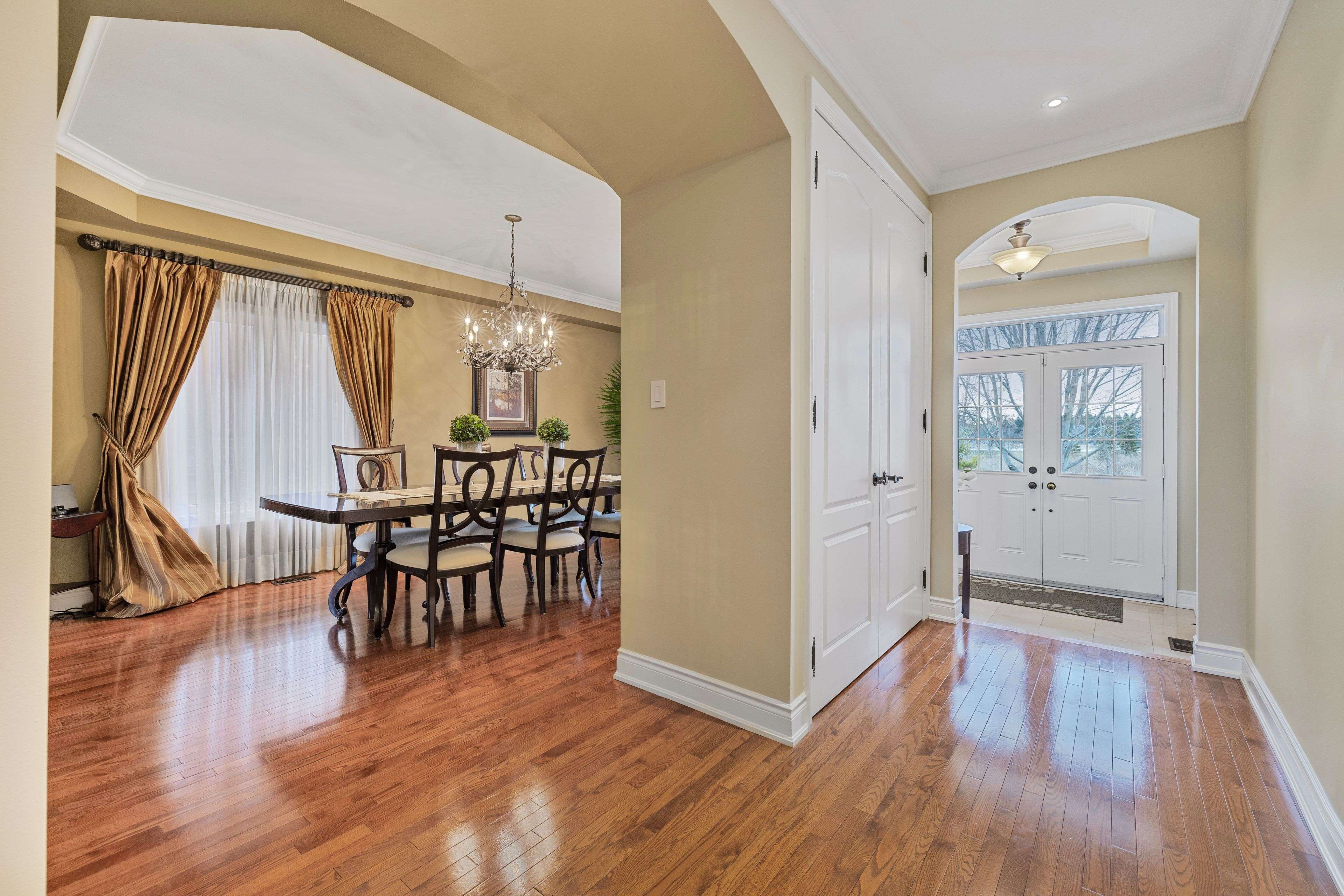 Brampton, ON L6P 2V3,26 Imperial Lakes DR