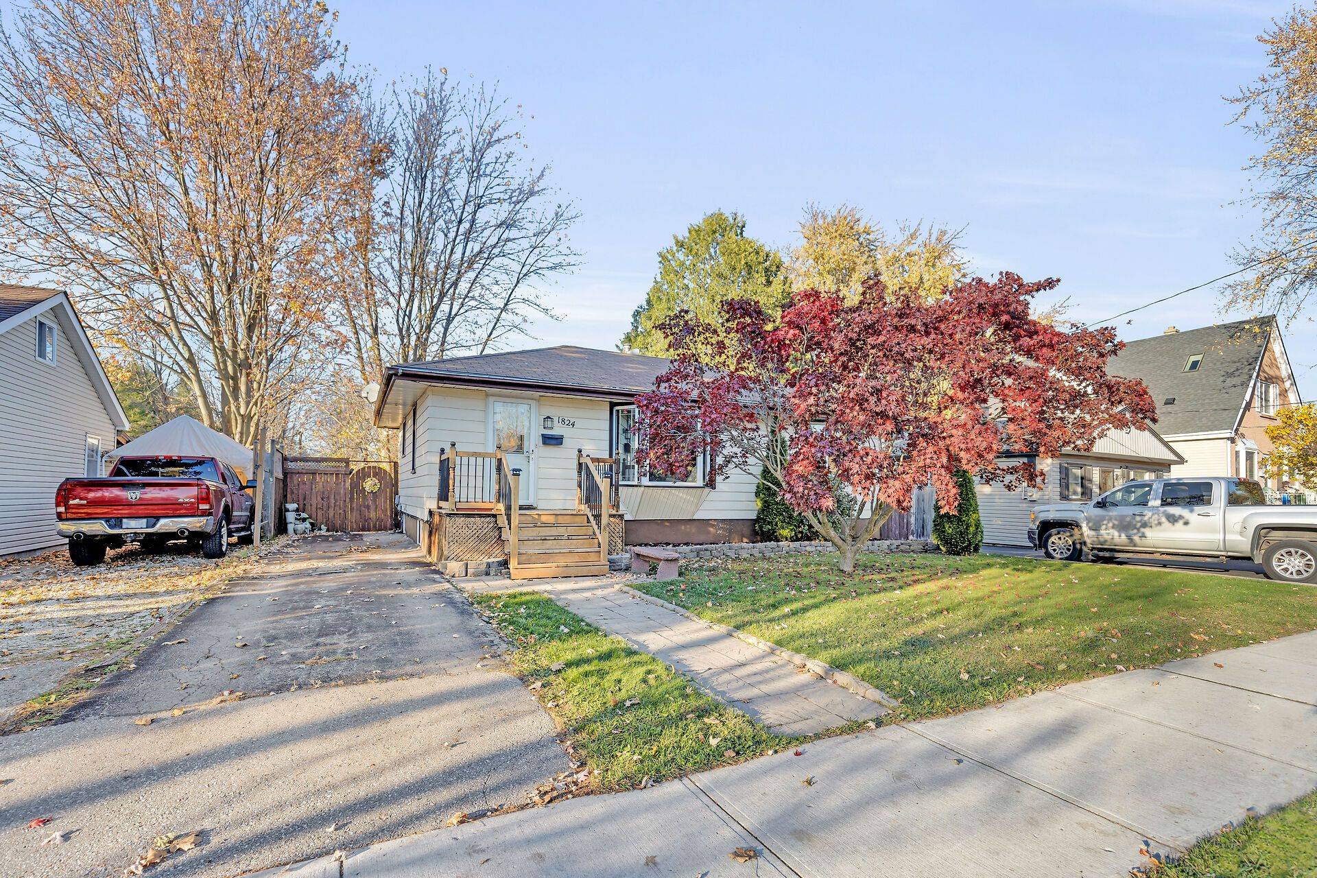 London East, ON N5W 3G8,1824 Avalon ST