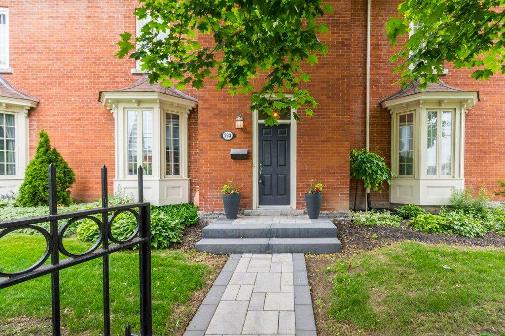 233 John ST #5, Belleville, ON K8N 3G2