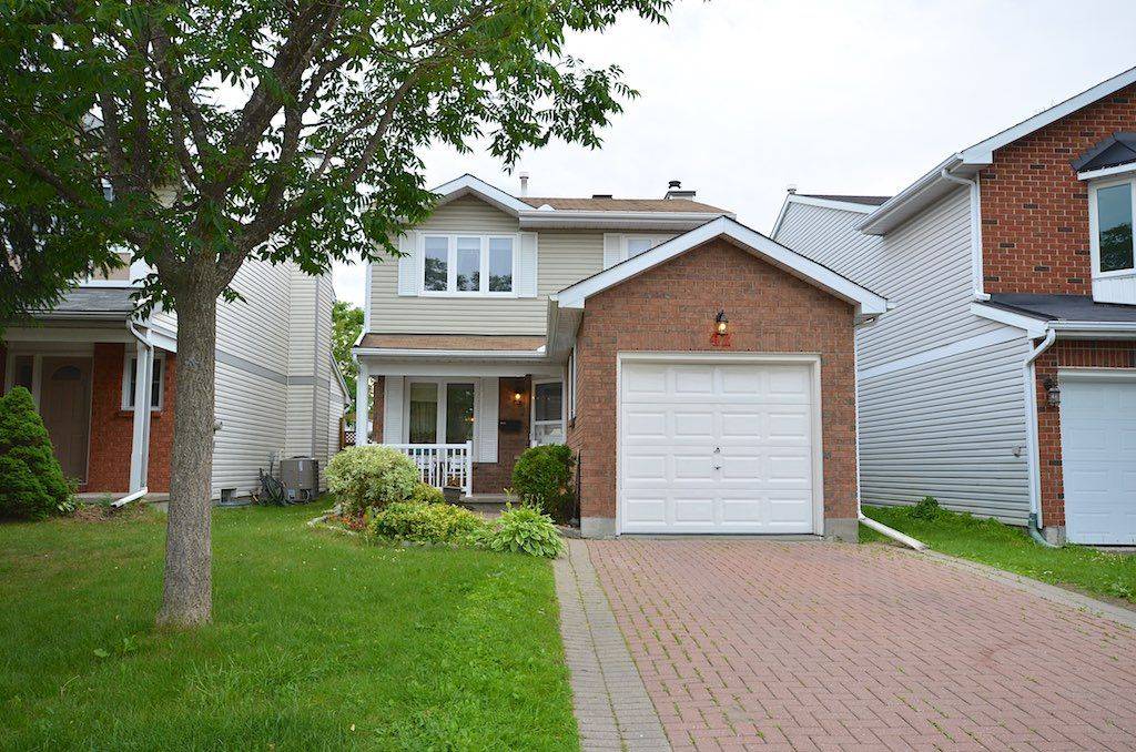 42 Saddle CRES, Hunt Club - South Keys And Area, ON K1G 5L4