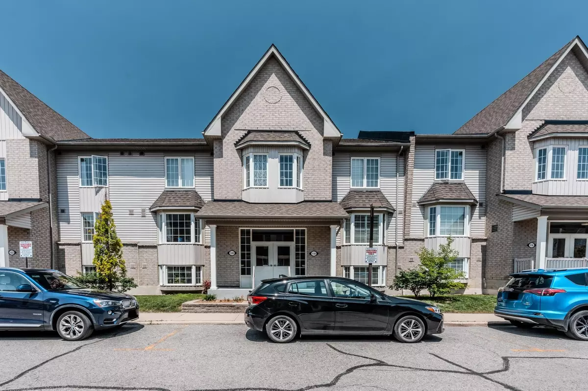 Whitby, ON L1R 0A2,120 Petra WAY #3