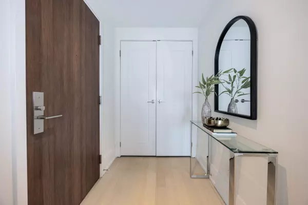 Toronto C11, ON M4G 1X7,25 Malcolm RD #411