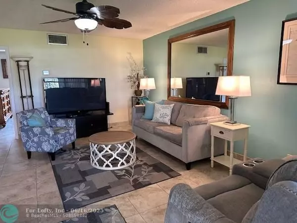 Deerfield Beach, FL 33441,808 SE 7th Street #101B