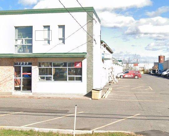 1525 Michael ST, Alta Vista And Area, ON K1B 3T3