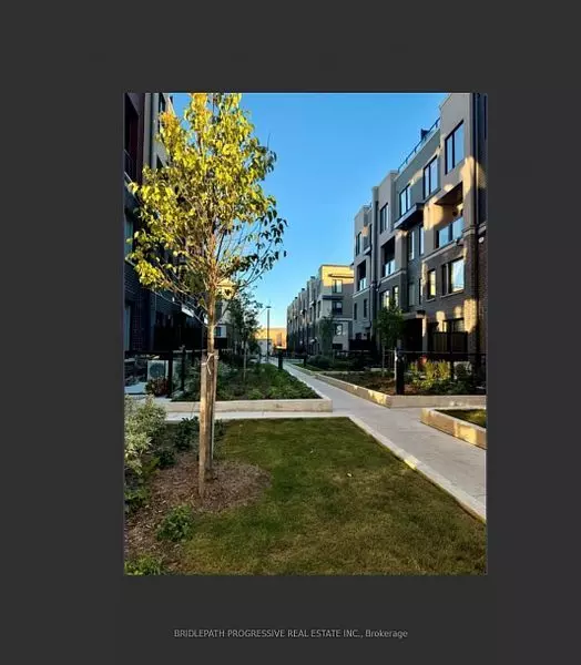3421 Ridgeway DR #11, Mississauga, ON L5L 5T3