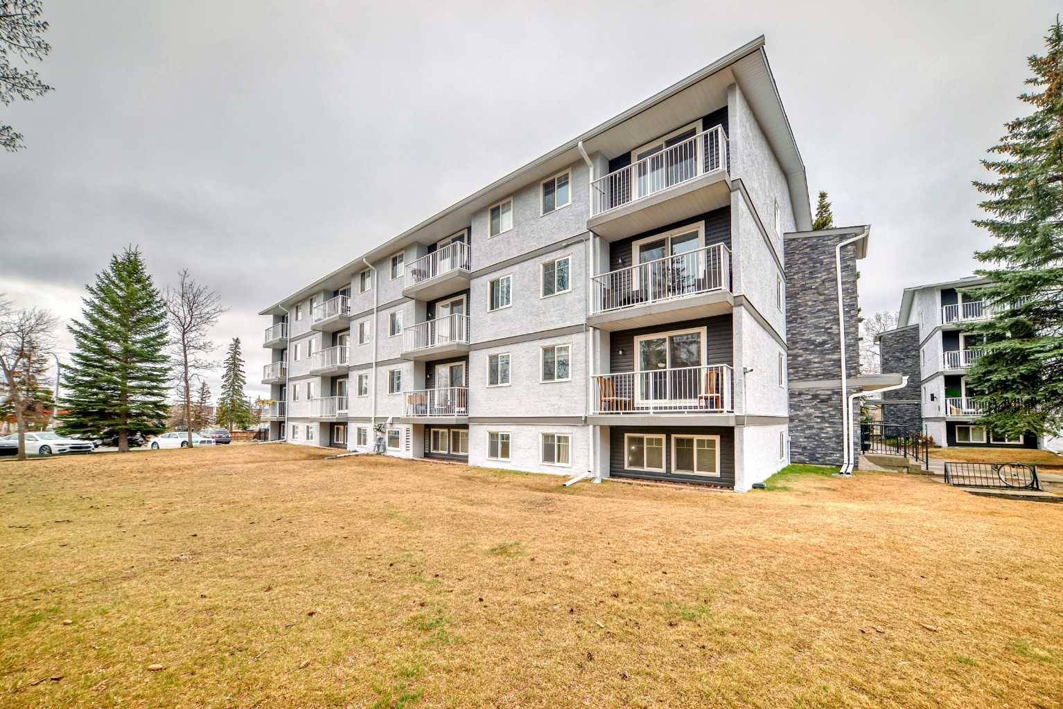 Calgary, AB T3A2E2,5601 Dalton DR Northwest #104A