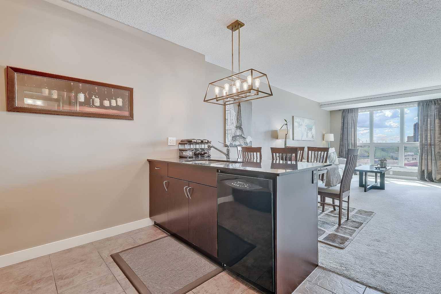 Calgary, AB T2V 2X4,8880 Horton RD Southwest #614