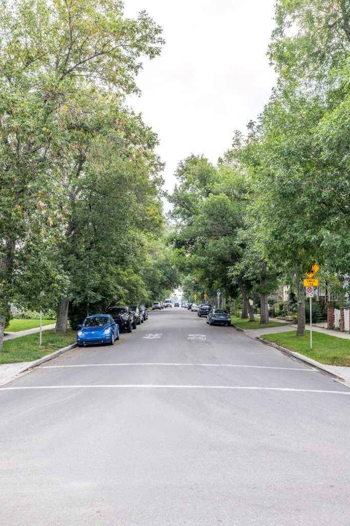 Calgary, AB T2E 0R1,325 8 AVE Northeast