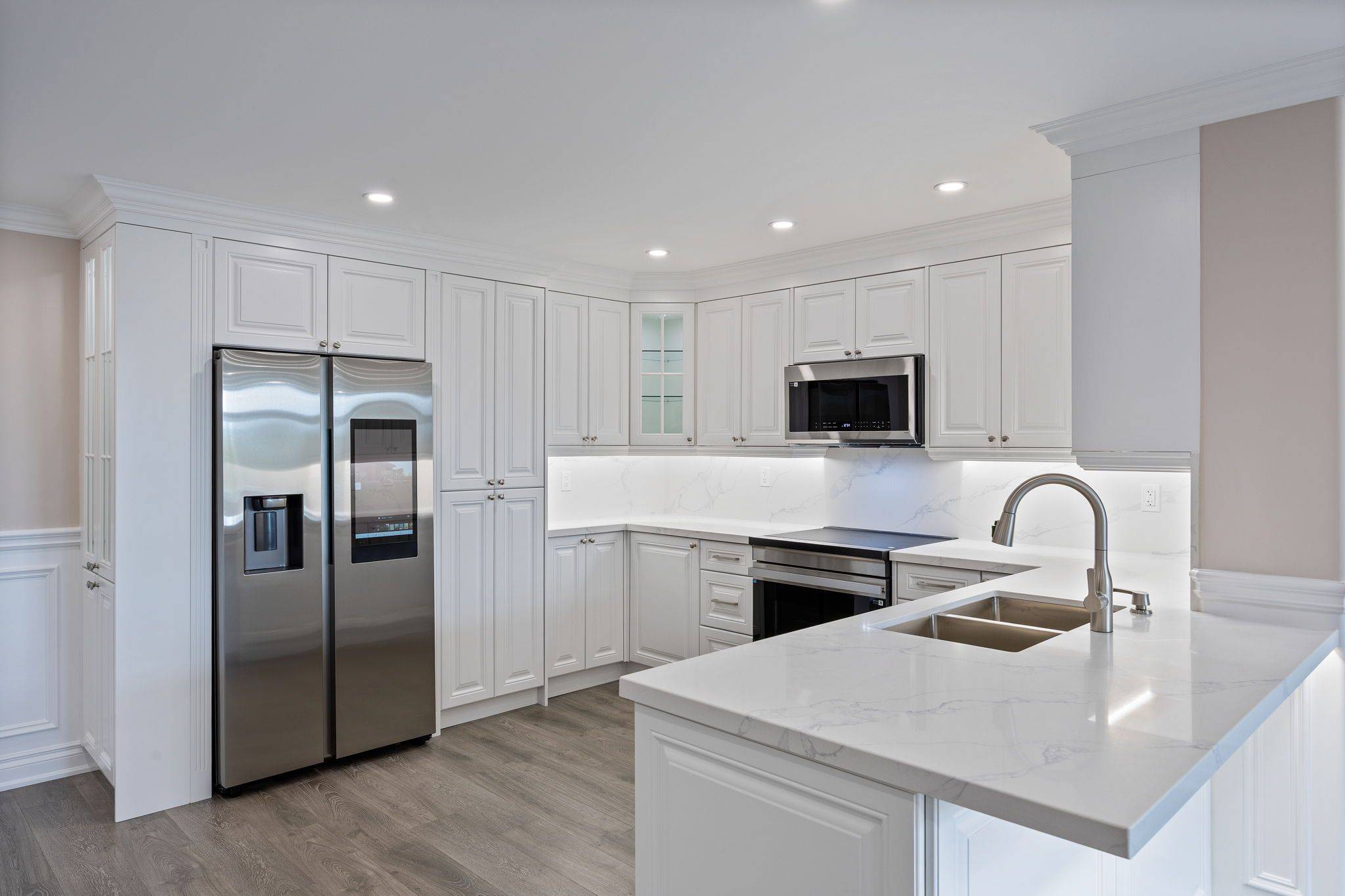 90 Fisherville RD #304, Toronto C07, ON M2R 3J9
