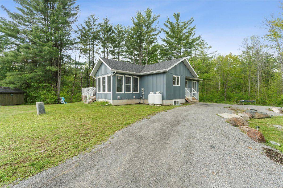 3 Quail Ridge LN, Centre Hastings, ON K0K 3J0