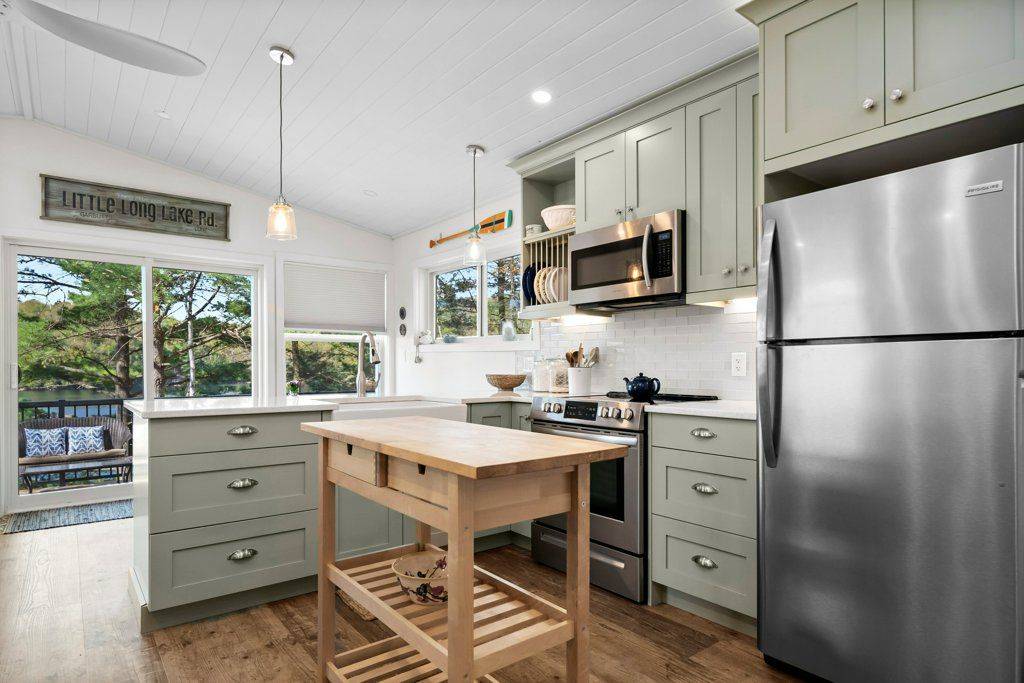 Frontenac, ON K0H 2L0,2315 Little Long Lake RD