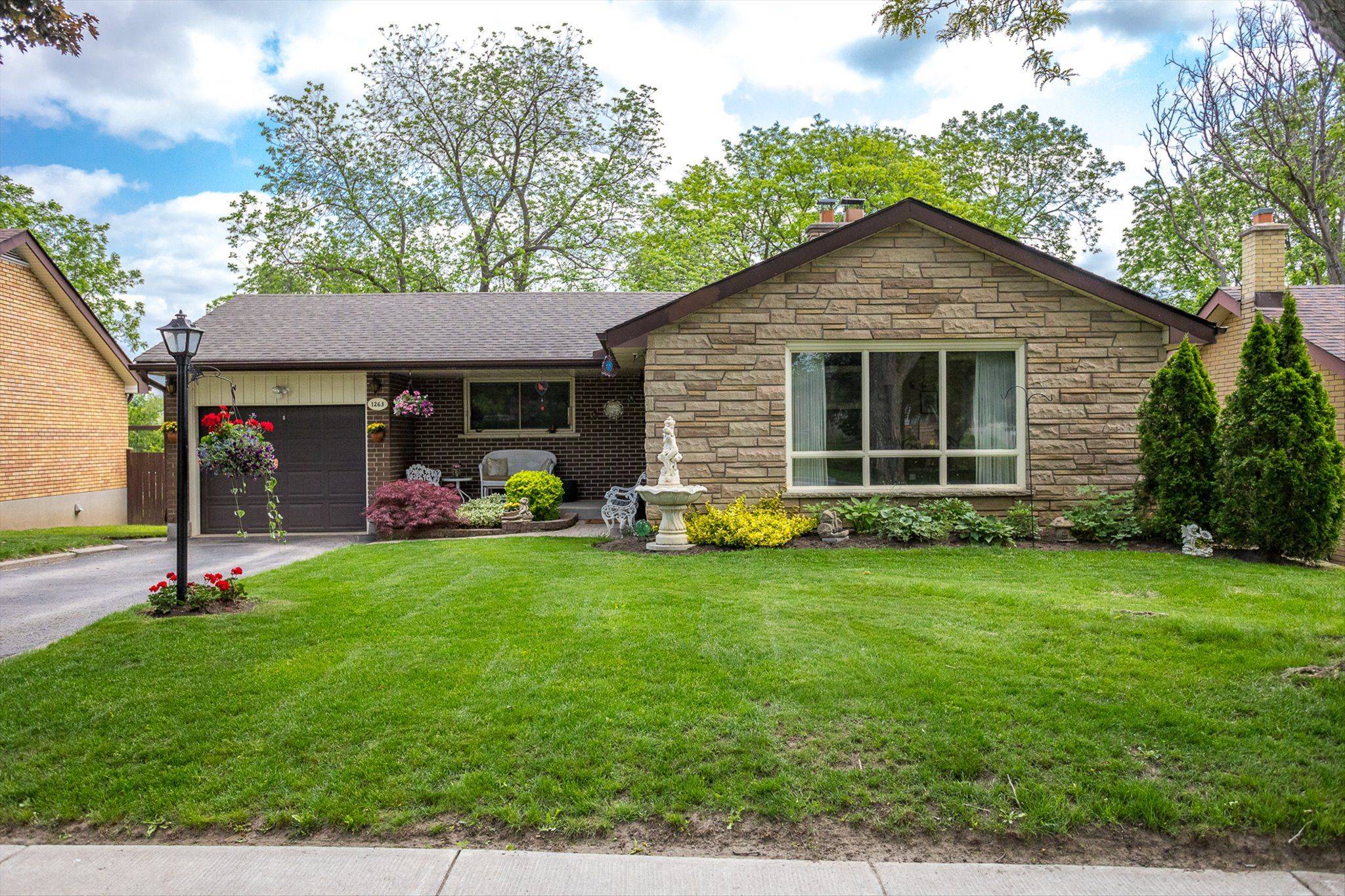 1263 Algonquin BLVD, Peterborough North, ON K9H 6N1