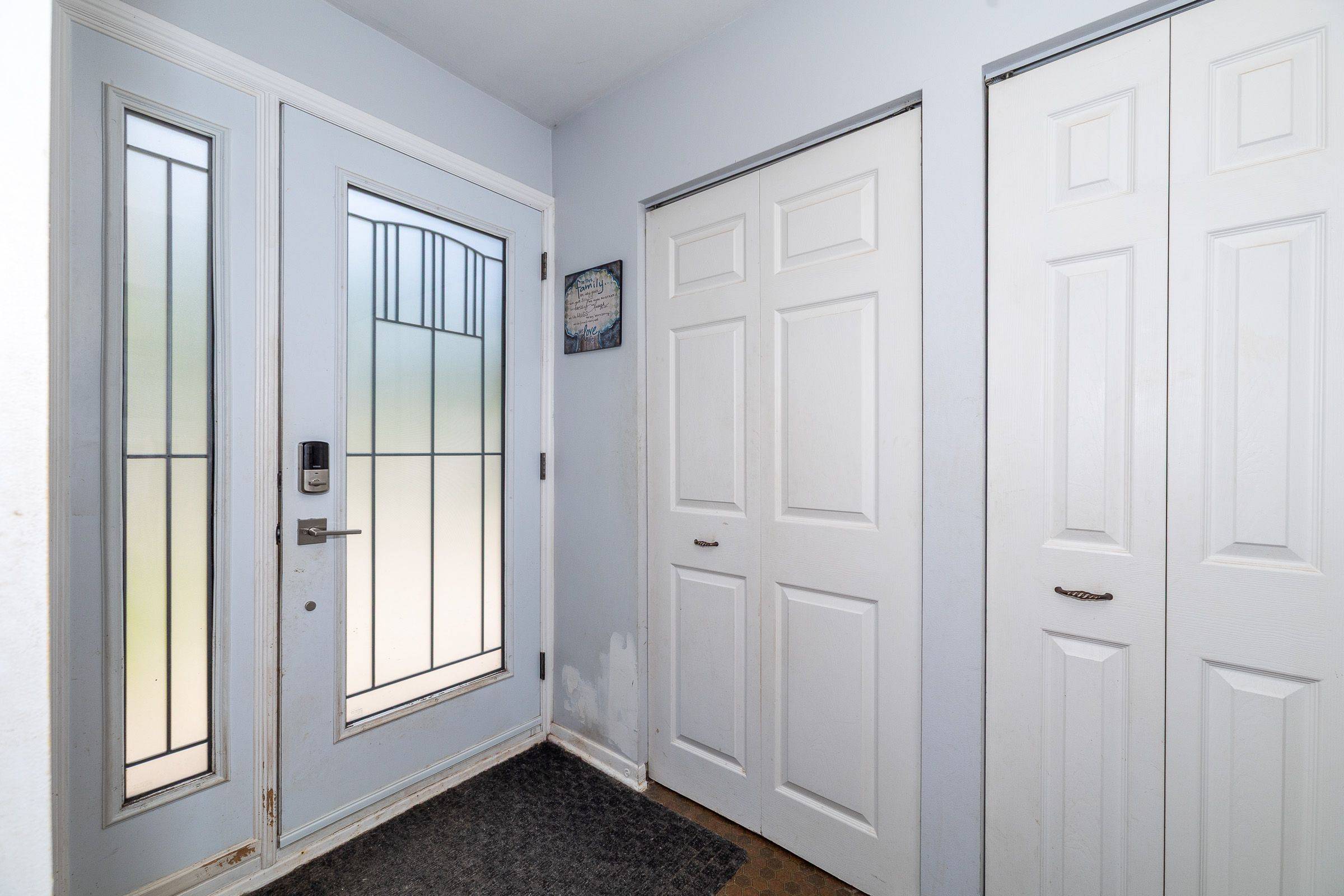 Owen Sound, ON N4K 2T3,206 6th AVE E