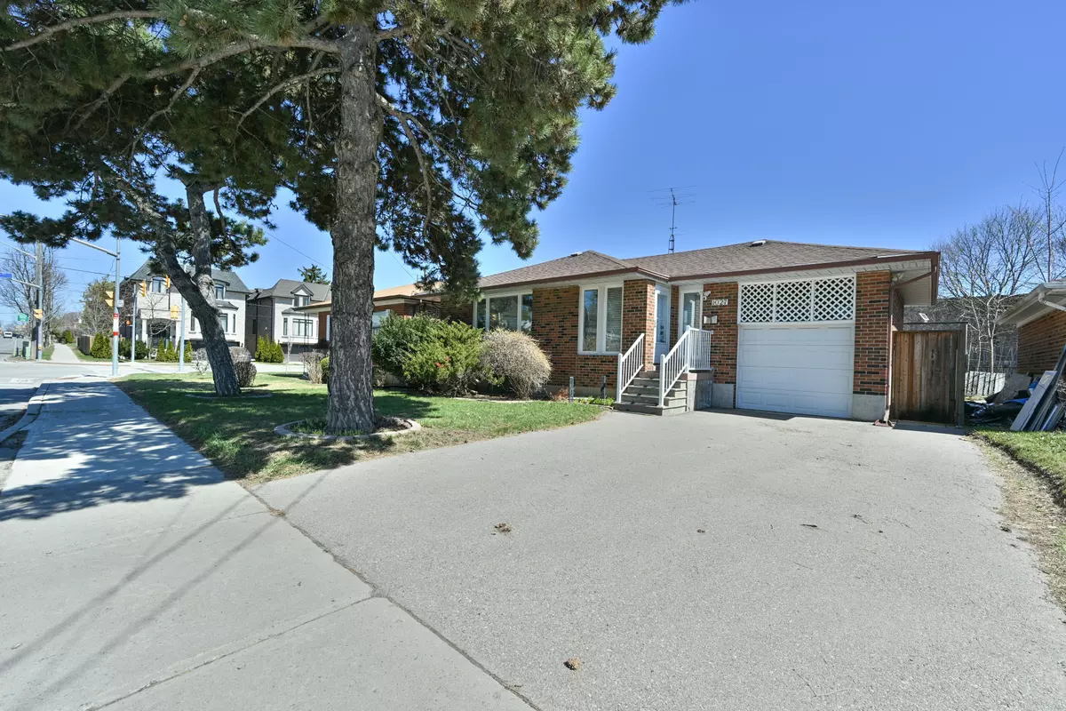 Toronto C14, ON M2M 3C9,1027 Willowdale AVE